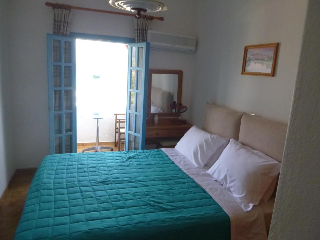 Stavros Apartments Істрон Екстер'єр фото