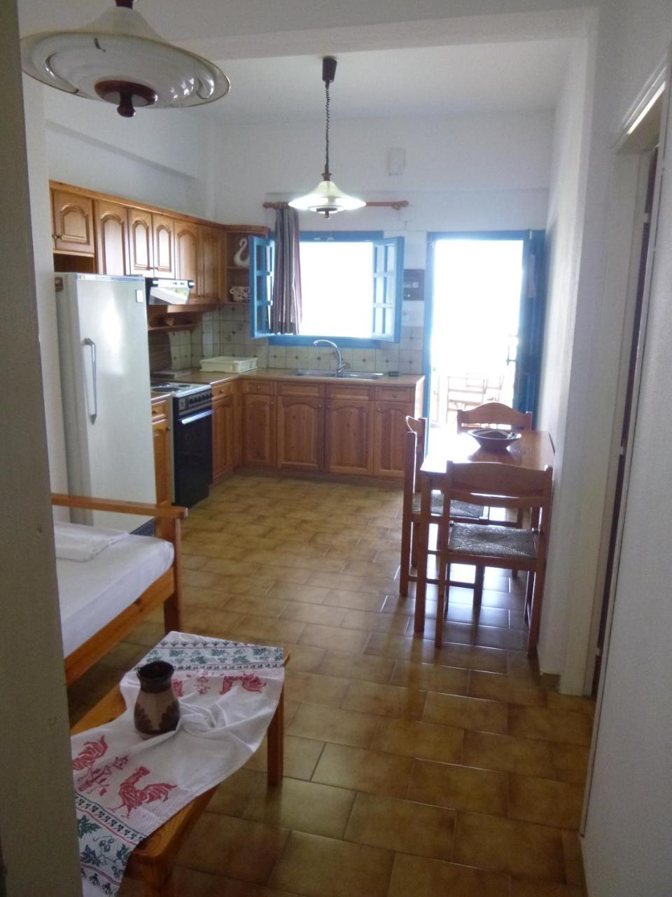 Stavros Apartments Істрон Екстер'єр фото