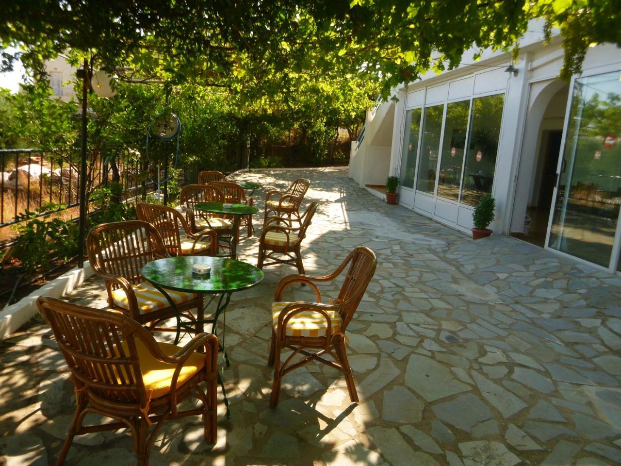 Stavros Apartments Істрон Екстер'єр фото
