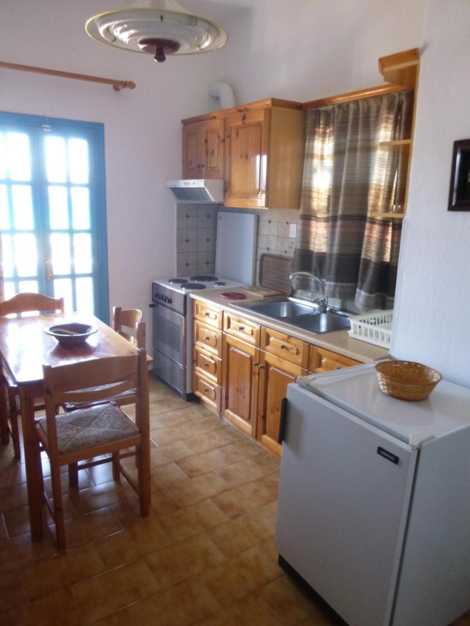 Stavros Apartments Істрон Екстер'єр фото