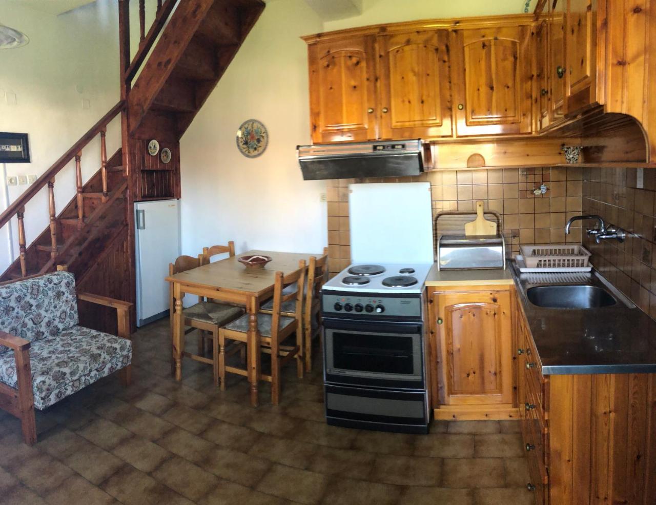 Stavros Apartments Істрон Екстер'єр фото